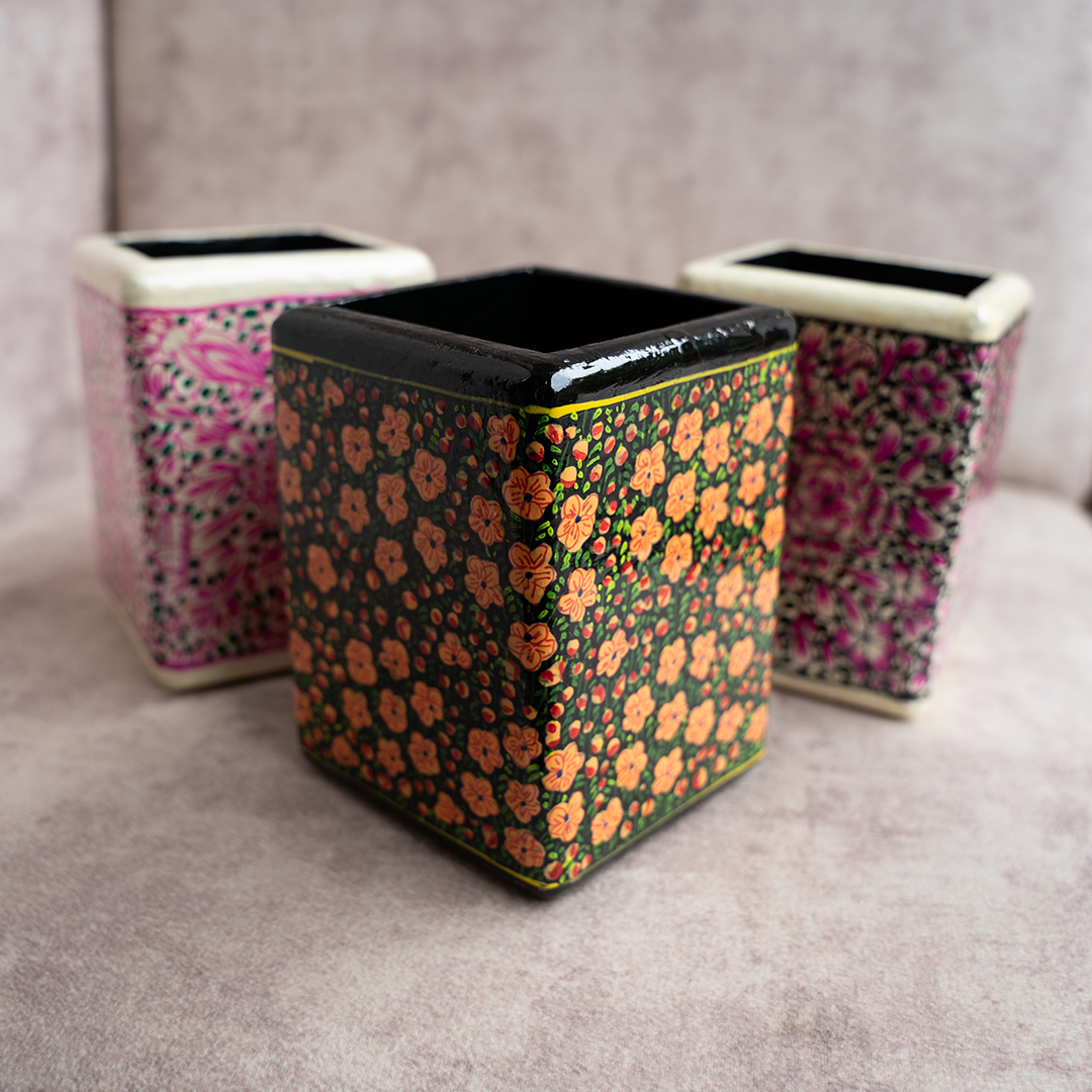 Flora Cube Pen Rest