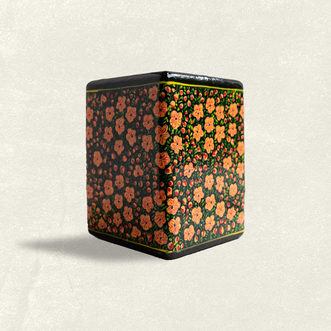 Flora Cube Pen Rest