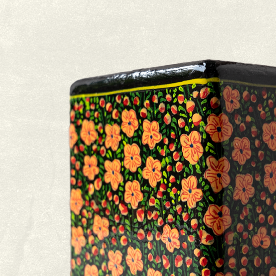 Flora Cube Pen Rest
